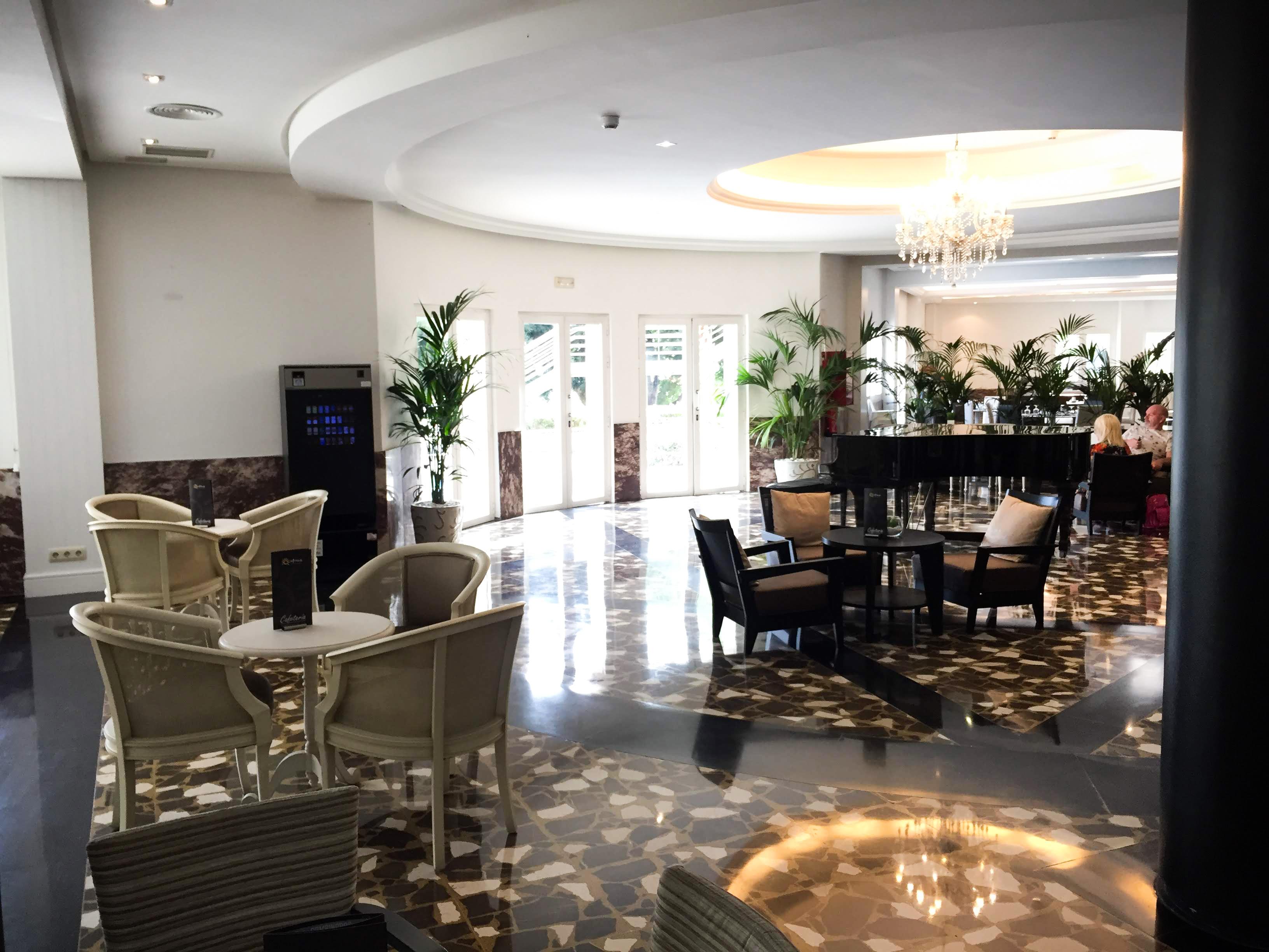 Ohtels Gran Hotel Almeria Exterior foto